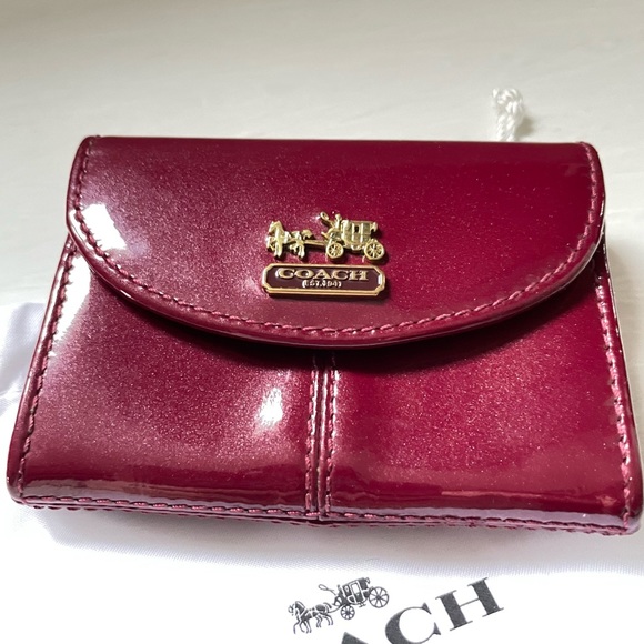 COACH - Madison Patent Leather Gusseted Card Case - Picture 1 of 11